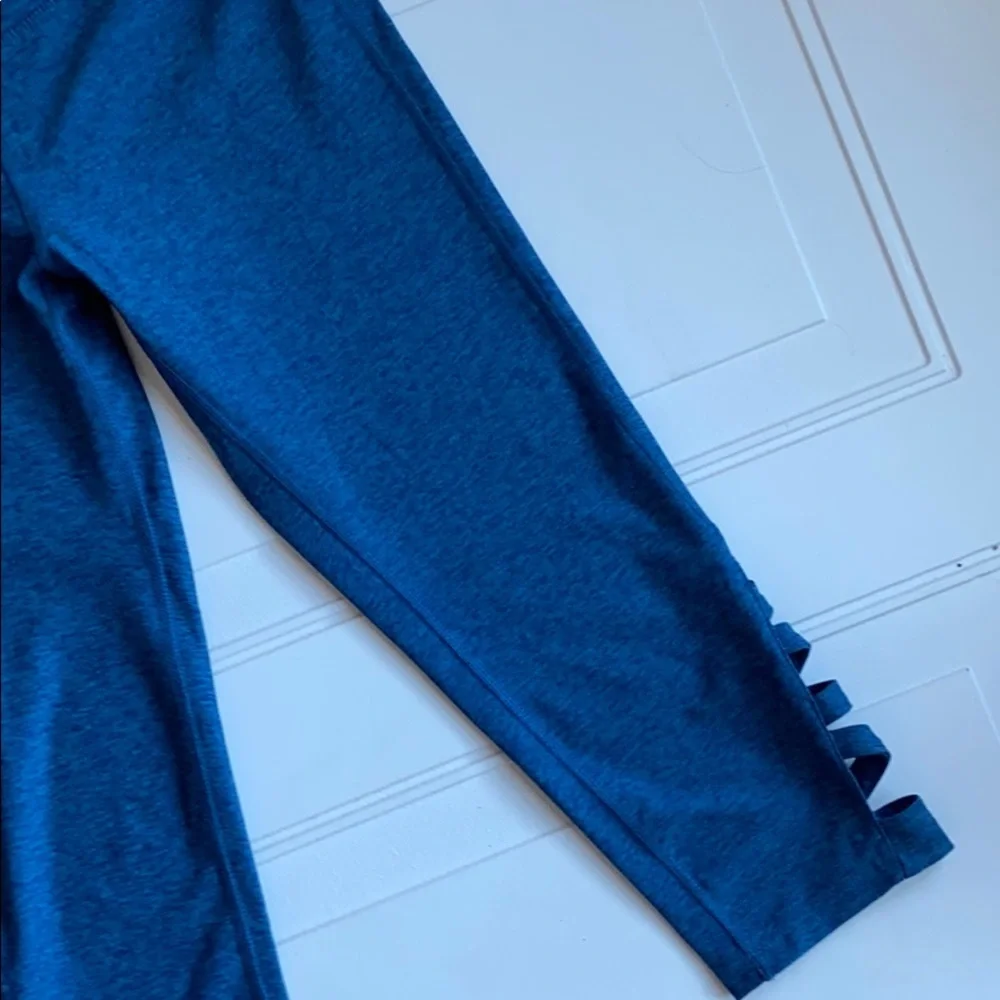 Apana Yoga Cropped Cutout Leggings S - Picture 2 of 5